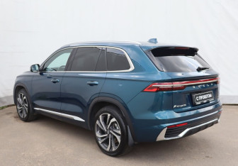 Подержанный автомобиль Geely Monjaro 2023 года (6 фото)
