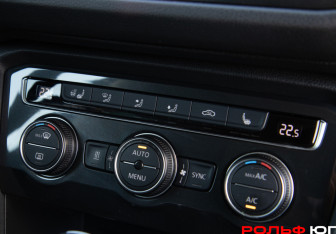 Подержанный автомобиль Volkswagen Tiguan 2019 года (19 фото)