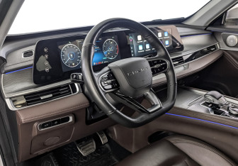 Подержанный автомобиль Chery Tiggo 8 Pro Max 2023 года (15 фото)