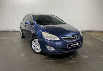 Подержанный автомобиль Opel Astra Hatchback 2011 года (3 фото)