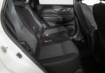 Подержанный автомобиль Nissan X-Trail 2019 года (10 фото)