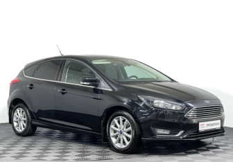 Подержанный автомобиль Ford Focus Hatchback 2017 года (3 фото)