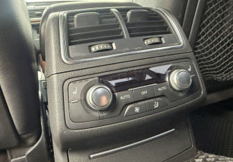 Подержанный автомобиль Audi A6 Sedan 2014 года (12 фото)