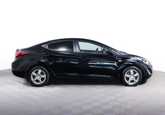Подержанный автомобиль Hyundai Elantra Sedan 2014 года (4 фото)