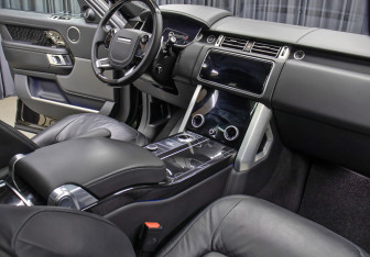 Подержанный автомобиль Land Rover Range Rover 2020 года (9 фото)