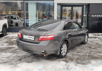 Подержанный автомобиль Toyota Camry Sedan 2011 года (5 фото)