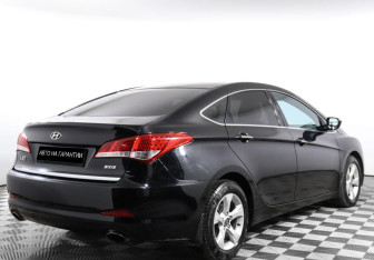 Подержанный автомобиль Hyundai i40 Sedan 2013 года (3 фото)