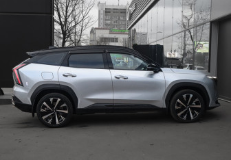 Новый Geely Atlas 2024 (4 фото)