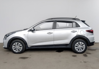 Подержанный автомобиль Kia Rio Hatchback 2021 года (8 фото)