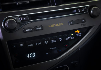 Подержанный автомобиль Lexus RX 2012 года (18 фото)