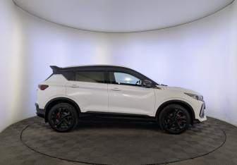 Подержанный автомобиль Geely Coolray 2024 года (4 фото)