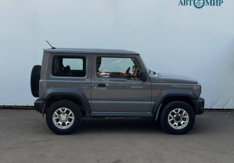 Подержанный автомобиль Suzuki Jimny 2020 года (4 фото)
