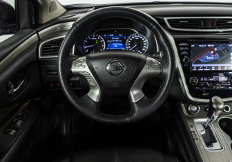 Подержанный автомобиль Nissan Murano Suv 2017 года (10 фото)