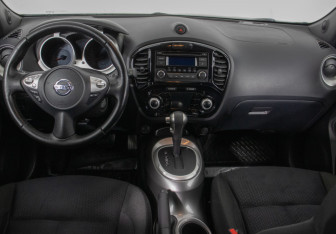 Подержанный автомобиль Nissan Juke 2013 года (13 фото)