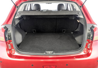 Подержанный автомобиль Mitsubishi ASX 2014 года (10 фото)