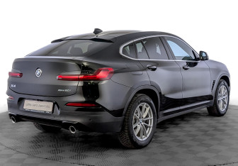 Подержанный автомобиль BMW X4 2020 года (5 фото)