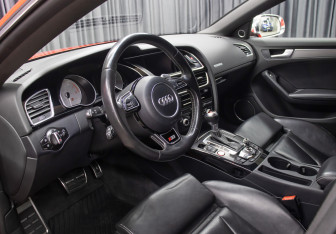 Подержанный автомобиль Audi S5 Liftback 2014 года (17 фото)
