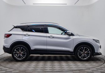 Подержанный автомобиль Geely Coolray 2020 года (13 фото)