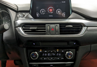 Подержанный автомобиль Mazda 6 Sedan 2017 года (23 фото)