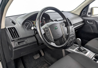 Подержанный автомобиль Land Rover Freelander 2013 года (16 фото)
