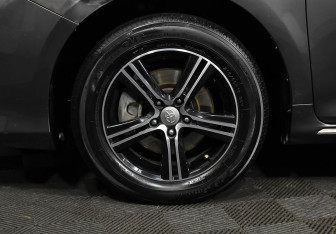 Подержанный автомобиль Toyota Camry Sedan 2012 года (7 фото)