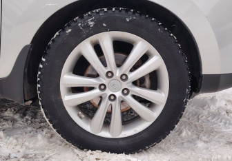 Подержанный автомобиль Hyundai ix35 2011 года (20 фото)