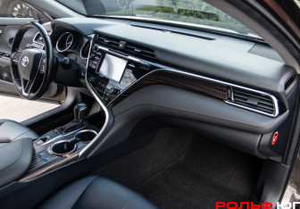 Подержанный автомобиль Toyota Camry Sedan 2019 года (7 фото)