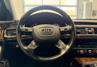 Подержанный автомобиль Audi A6 Sedan 2011 года (14 фото)