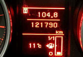 Подержанный автомобиль Mitsubishi ASX 2012 года (22 фото)