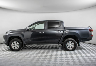 Подержанный автомобиль Mitsubishi L200 2021 года (8 фото)