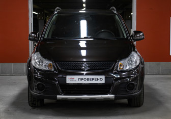 Подержанный автомобиль Suzuki SX4 Hatchback 2014 года (2 фото)