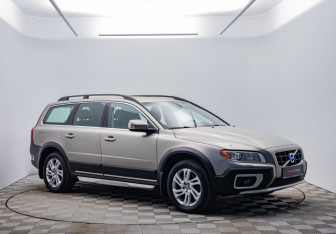 Подержанный автомобиль Volvo XC70 2012 года (3 фото)