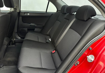 Подержанный автомобиль Mitsubishi Lancer Sedan 2008 года (10 фото)