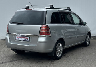 Подержанный автомобиль Opel Zafira Compactvan 2007 года (5 фото)