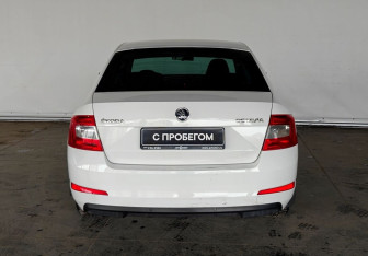 Подержанный автомобиль Skoda Octavia Liftback 2014 года (5 фото)