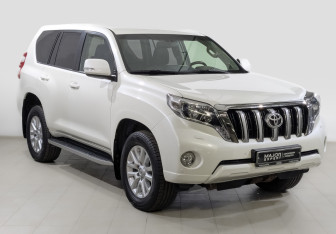 Подержанный автомобиль Toyota Land Cruiser Prado 2014 года (3 фото)