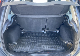 Подержанный автомобиль Ford Fusion 2008 года (15 фото)