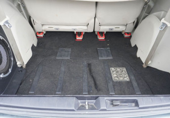 Подержанный автомобиль Citroen C-Crosser 2008 года (9 фото)
