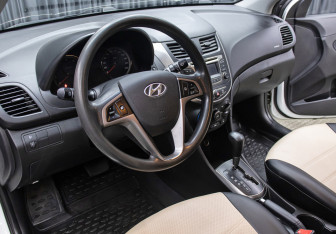 Подержанный автомобиль Hyundai Solaris Sedan 2014 года (16 фото)