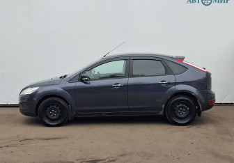 Подержанный автомобиль Ford Focus Hatchback 2010 года (8 фото)
