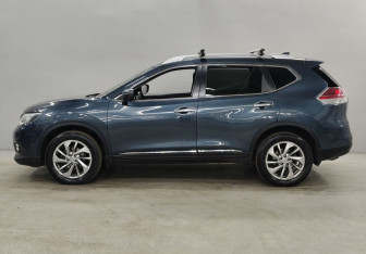 Подержанный автомобиль Nissan X-Trail 2017 года (8 фото)