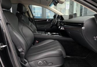 Подержанный автомобиль Genesis G80 2021 года (25 фото)