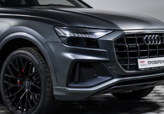 Подержанный автомобиль Audi Q8 2019 года (16 фото)