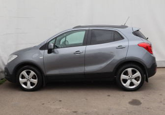 Подержанный автомобиль Opel Mokka 2014 года (8 фото)