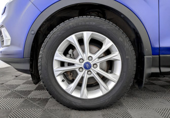 Подержанный автомобиль Ford Kuga 2017 года (18 фото)
