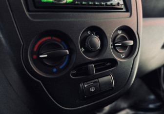 Подержанный автомобиль LADA (ВАЗ) Granta Sedan 2012 года (14 фото)