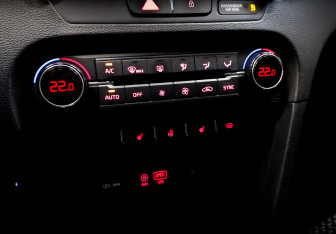 Подержанный автомобиль Kia Ceed Hatchback 2019 года (26 фото)