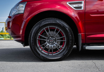 Подержанный автомобиль Land Rover Freelander 2013 года (13 фото)
