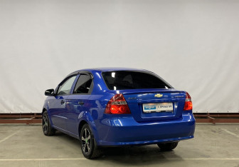 Подержанный автомобиль Chevrolet Aveo Sedan 2008 года (7 фото)