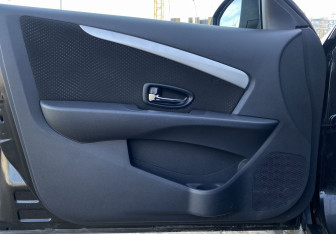 Подержанный автомобиль Nissan Almera Sedan 2015 года (11 фото)